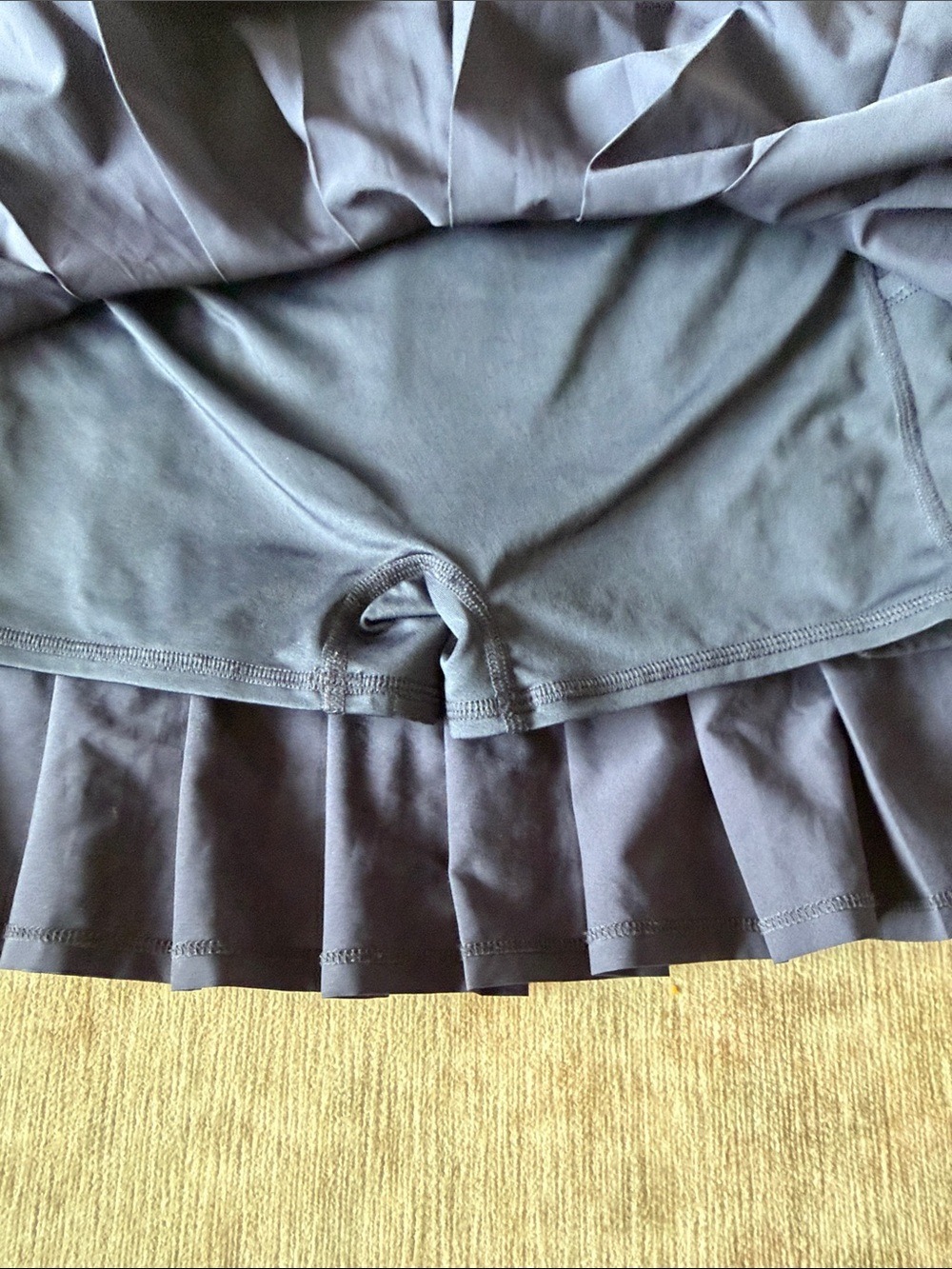 ALO Yoga Navy varsity tennis skirt Medium - Picture 6 of 6